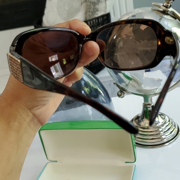 EUC, ♠️ Kate Spade ♠️ Sunglasses W/Case - Picture 12 of 12